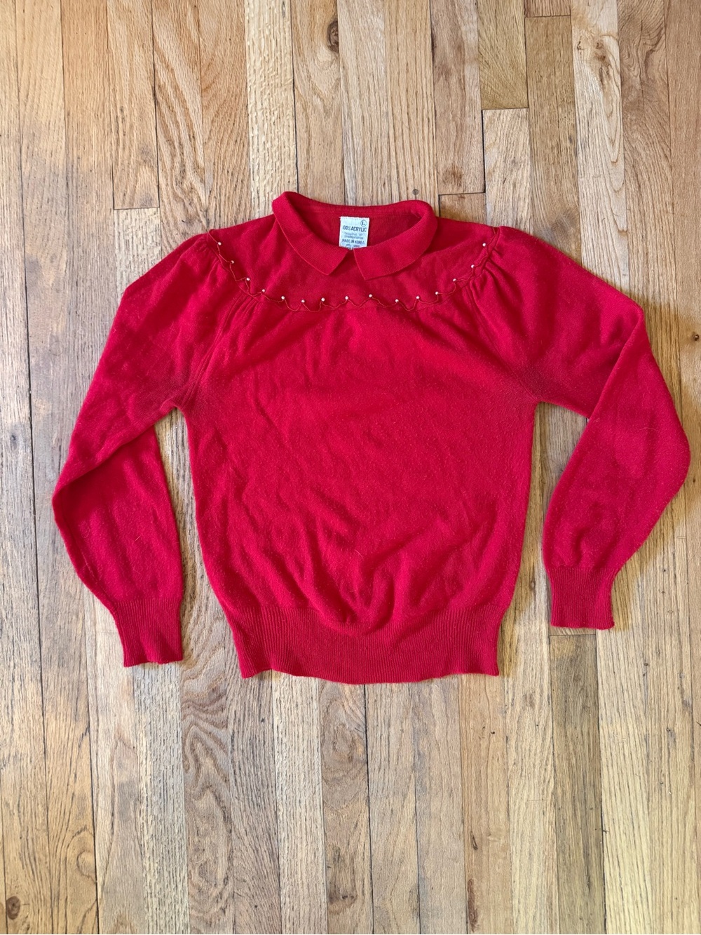 Twee Vintage Cherry Red Sweater with Pearl & Red Seed Bead Detailing, Collar